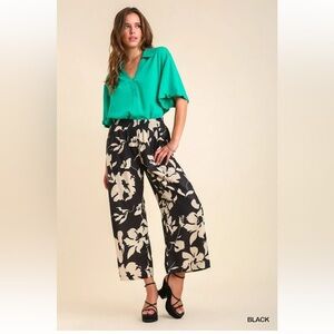 Umgee Black and Cream Wide Leg Cropped Pants